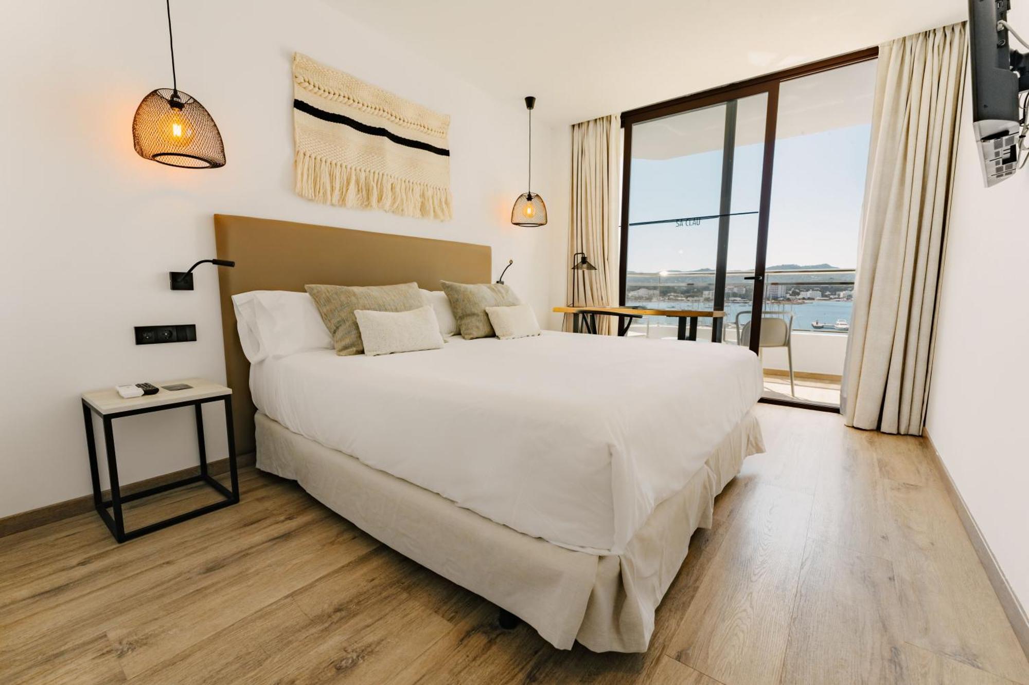 Hotel Sa Clau By Mambo 4*